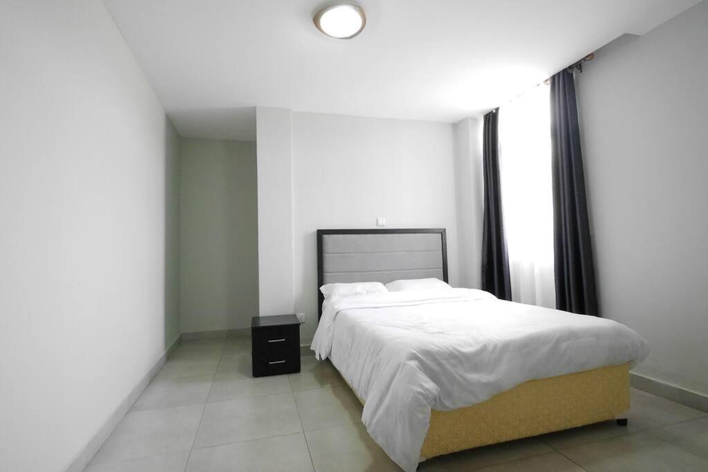 Ultra Modern Apartment In Nyarutarama Kigali Esterno foto