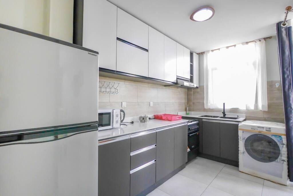 Ultra Modern Apartment In Nyarutarama Kigali Esterno foto