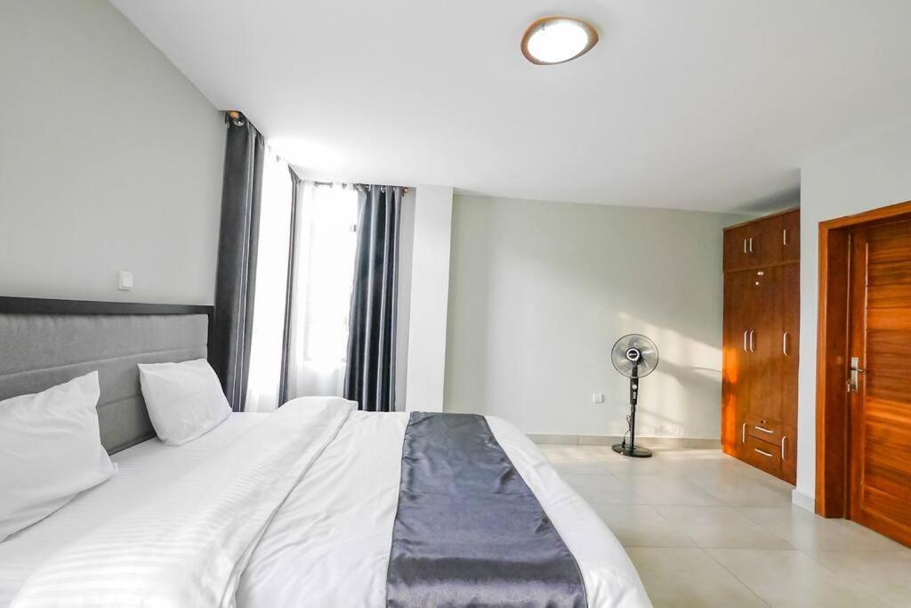 Ultra Modern Apartment In Nyarutarama Kigali Esterno foto