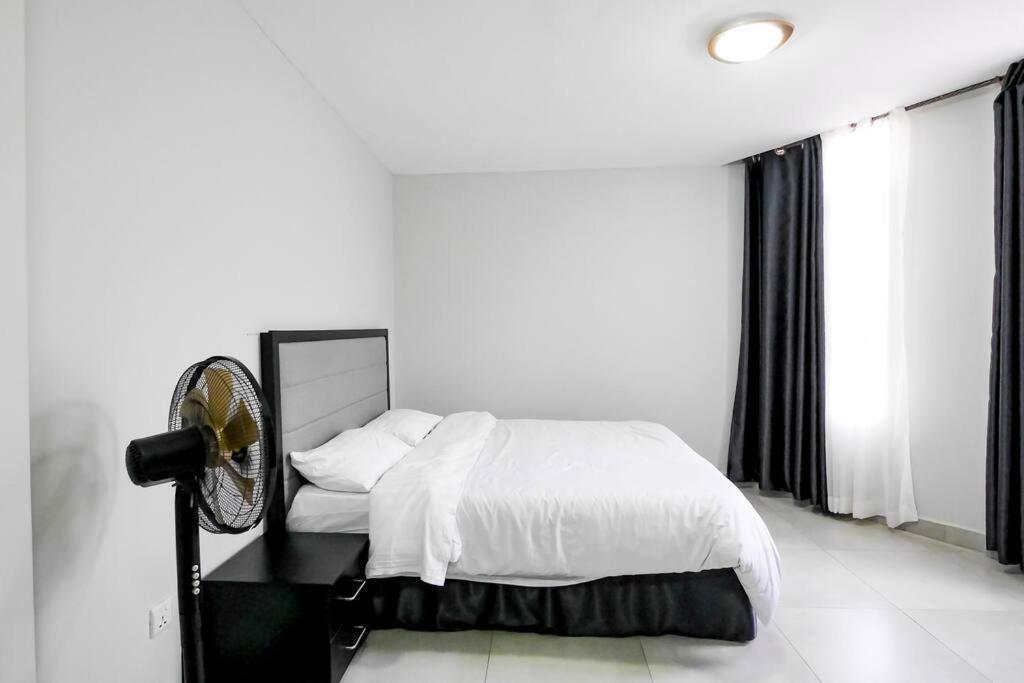 Ultra Modern Apartment In Nyarutarama Kigali Esterno foto